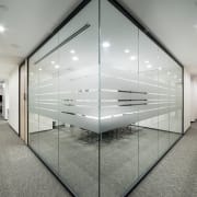 Tek camlı cam cama bölme duvar sistemi - Single glazed glass to glass wall system